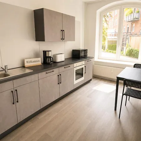 Helmut - Bahnhof Apartment Erfurt