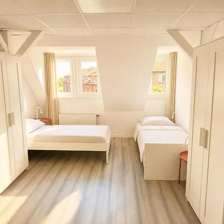 Helmut - Bahnhof Apartment Erfurt