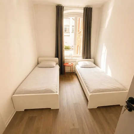 Helmut - Bahnhof Apartment Erfurt